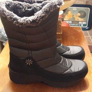 New sporto boots size 9